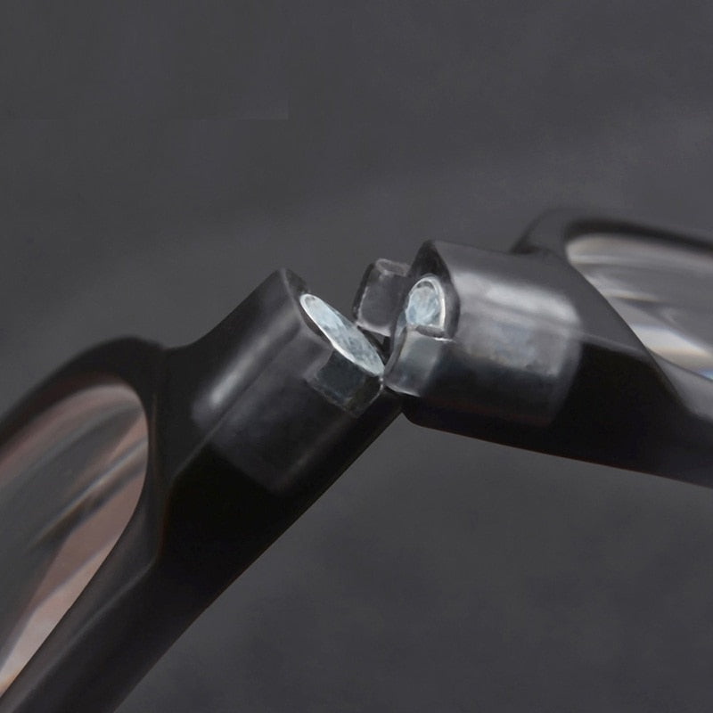 Magnetic Reading Glasses - KITCHEN HELPER